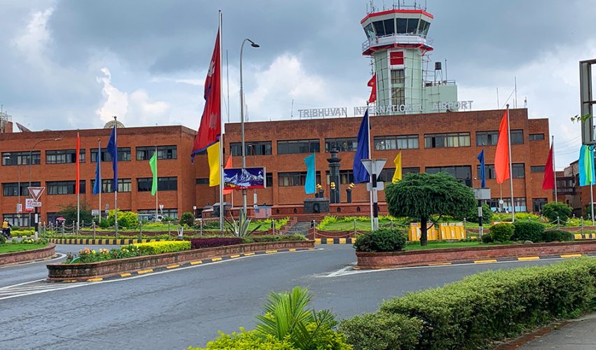 Nepalda bütün hava limanları fəaliyyətini dayandırıb Nepalda bütün hava limanları fəaliyyətini dayandırıb