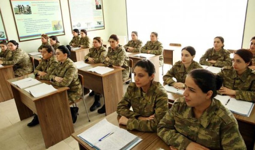 
Azərbaycanda ilk dəfə qadın hərbi həkimlər hazırlanacaq
