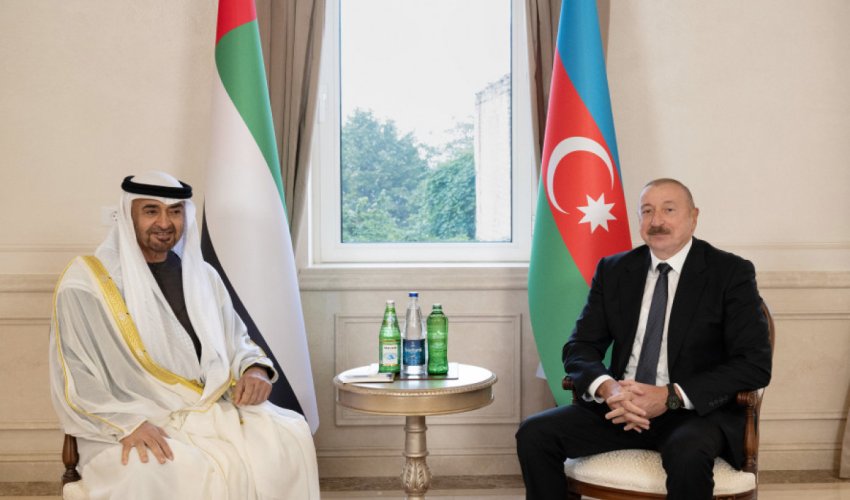 Президент ОАЭ прибыл с официальным визитом в Азербайджан