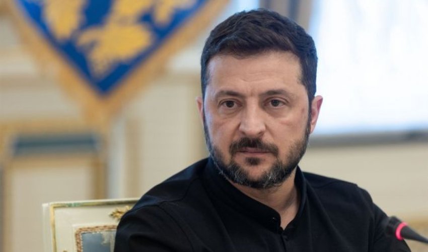 Зеленский: Россияне планируют две тяжелые операции Зеленский: Россияне планируют две тяжелые операции