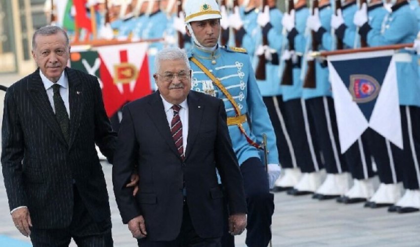 Президент Палестины прибыл в Турцию