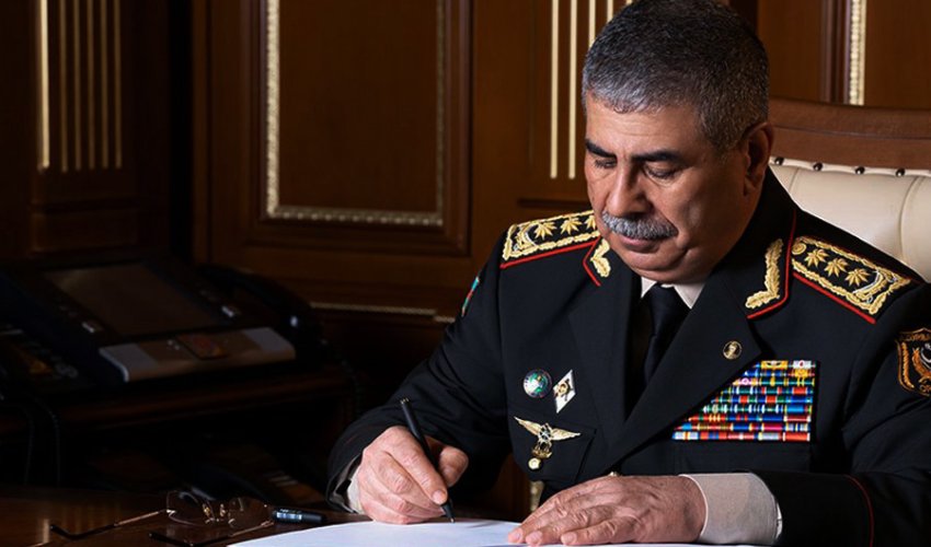 Azerbaijani Defense Minister visits China