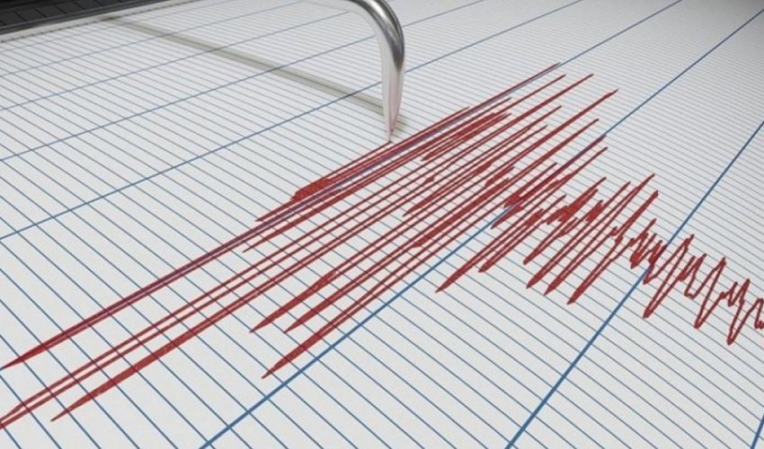 Terrifying earthquake in the Aegean Sea at midnight Terrifying earthquake in the Aegean Sea at midnight