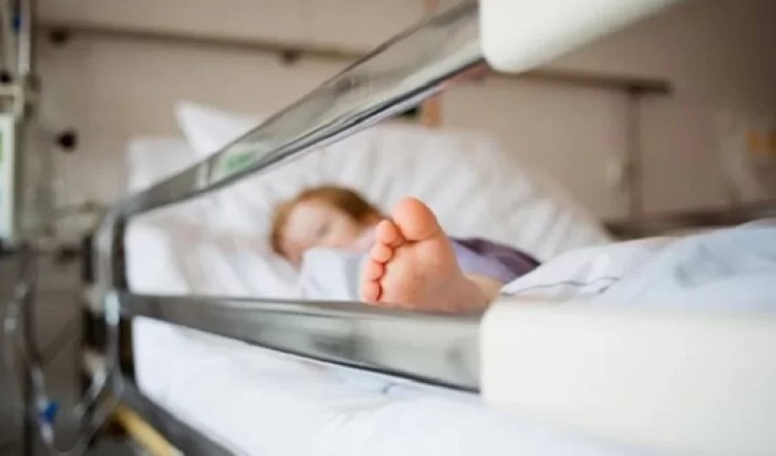Bərdədə 6 yaşlı uşağa evdə sistem vurulduqdan sonra ölüb