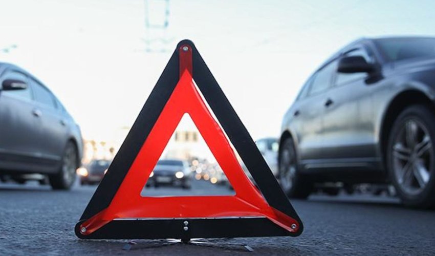 В Шеки столкнулись два автомобиля, есть пострадавшие