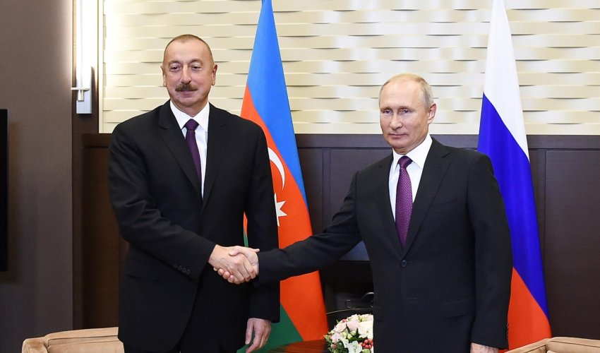 İlham Əliyev Vladimir Putini təbrik edib