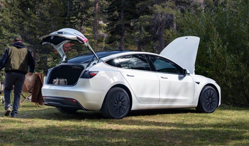 "Tesla" ən ucuz elektromobillərini buraxıb