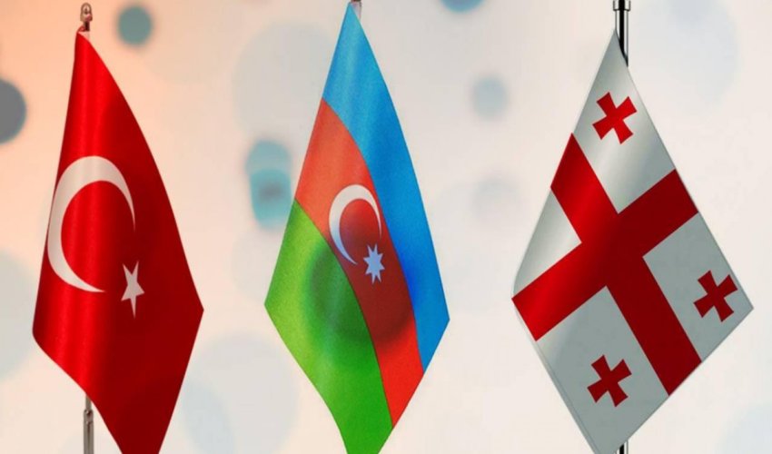 Türkiyə–Azərbaycan–Gürcüstan müdafiə nazirlərinin üçtərəfli görüşü keçirilir Türkiyə–Azərbaycan–Gürcüstan müdafiə nazirlərinin üçtərəfli görüşü keçirilir