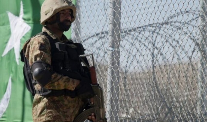 Əfqanıstan-Pakistan sərhədində silahlı toqquşma baş verib Əfqanıstan-Pakistan sərhədində silahlı toqquşma baş verib