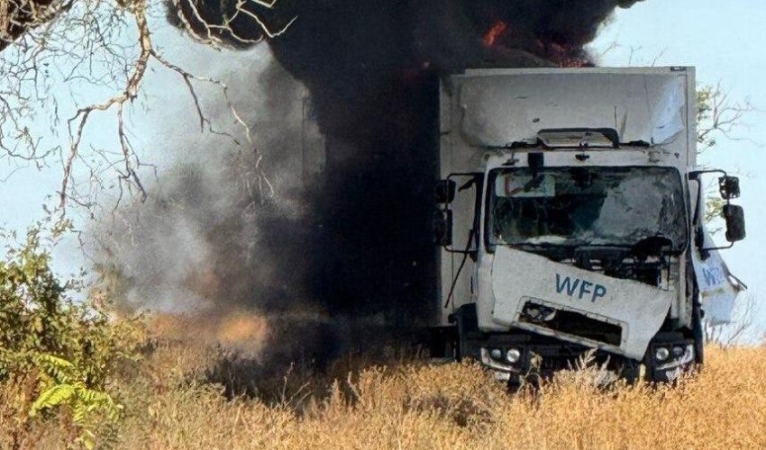 Россия обстреляла грузовики ООН с гуманитарной помощью в Херсонской области Россия обстреляла грузовики ООН с гуманитарной помощью в Херсонской области