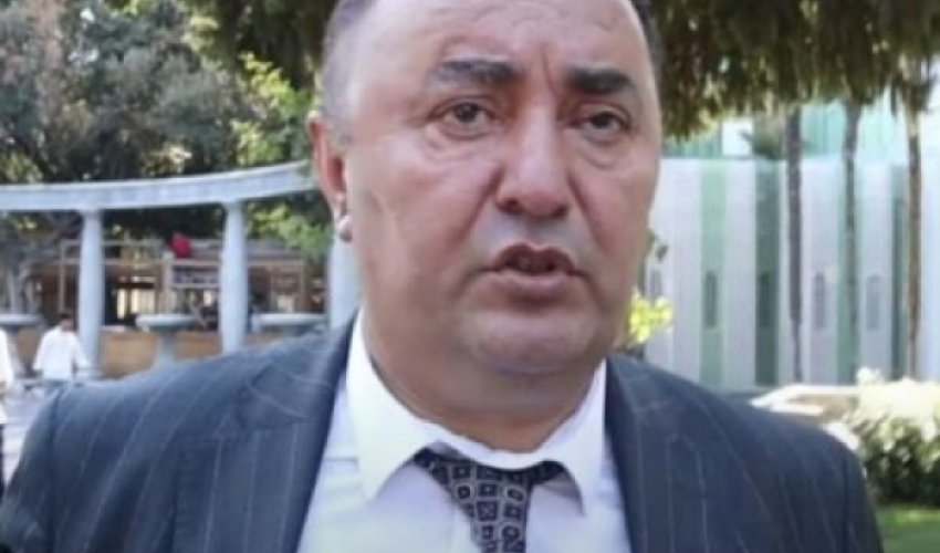 Начальник отдела мэрии Баку напал на гражданина - ВИДЕО Начальник отдела мэрии Баку напал на гражданина - ВИДЕО