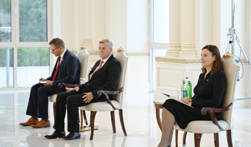 Prezident İlham Əliyev Aİ-nin yeni səfirinin etimadnaməsini qəbul edib
Prezident İlham Əliyev Aİ-nin yeni səfirinin etimadnaməsini qəbul edib