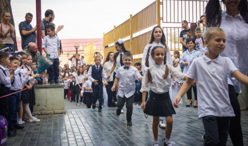 Gürcüstanda orta və ali təhsilin müddəti azaldılır Gürcüstanda orta və ali təhsilin müddəti azaldılır