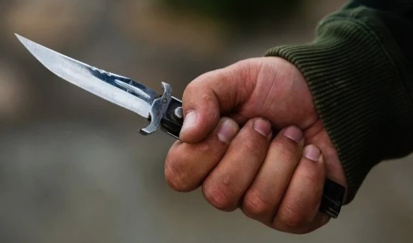 Bakıda məktəbli bıçaqlanıb