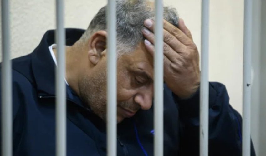 Уроженцев Азербайджана оставили под арестом в Екатеринбурге Уроженцев Азербайджана оставили под арестом в Екатеринбурге
