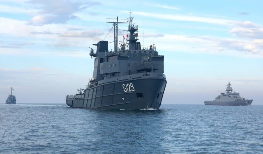 Учения ВМС Азербайджана и Ирана завершены Учения ВМС Азербайджана и Ирана завершены