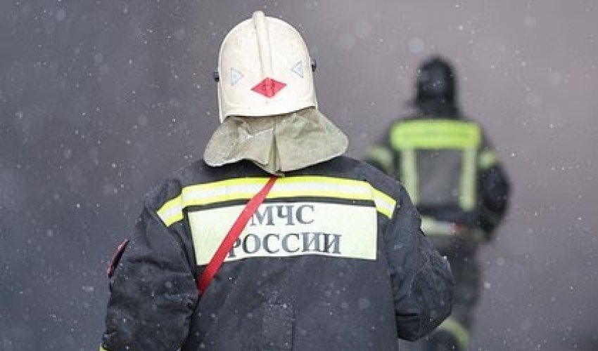 В Новосибирске из-за пожара в жилом доме погибли четыре человека В Новосибирске из-за пожара в жилом доме погибли четыре человека