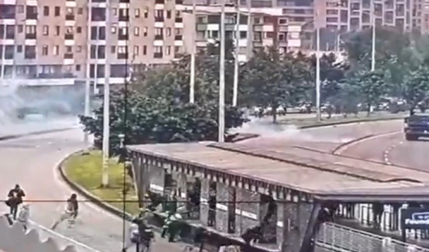 Нападение на посольство США: есть раненые