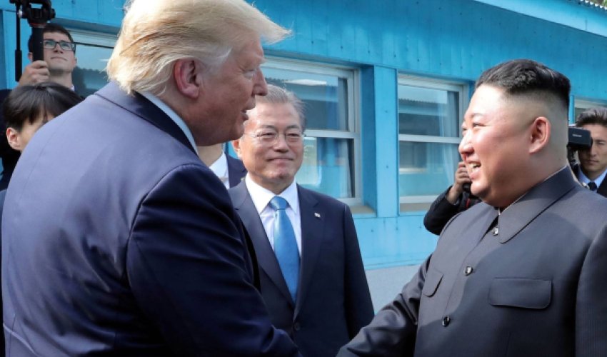 Трамп все еще хочет поговорить с товарищем Кимом Трамп все еще хочет поговорить с товарищем Кимом
