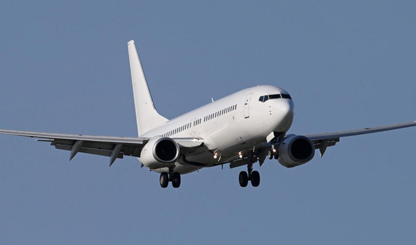 В США у самолета Boeing 737 треснуло лобовое стекло на высоте 11 тыс. м В США у самолета Boeing 737 треснуло лобовое стекло на высоте 11 тыс. м