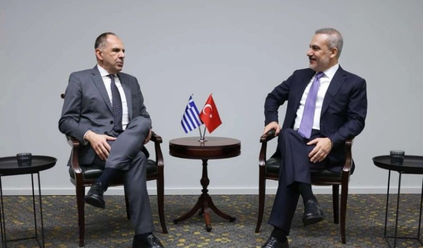 Türkiyə və Yunanıstan XİN başçıları görüşüb Türkiyə və Yunanıstan XİN başçıları görüşüb