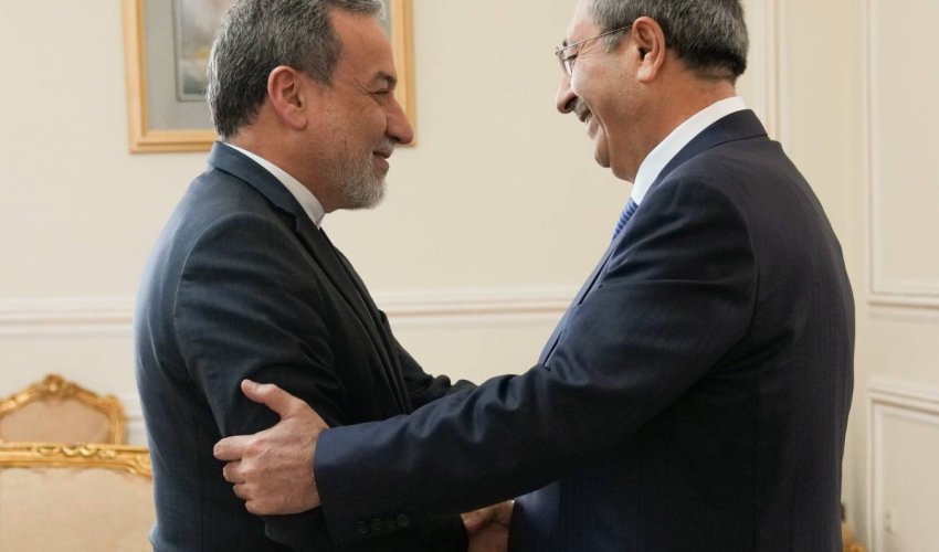 Azerbaijani president’s envoy meets Iran’s foreign minister in Tehran Azerbaijani president’s envoy meets Iran’s foreign minister in Tehran