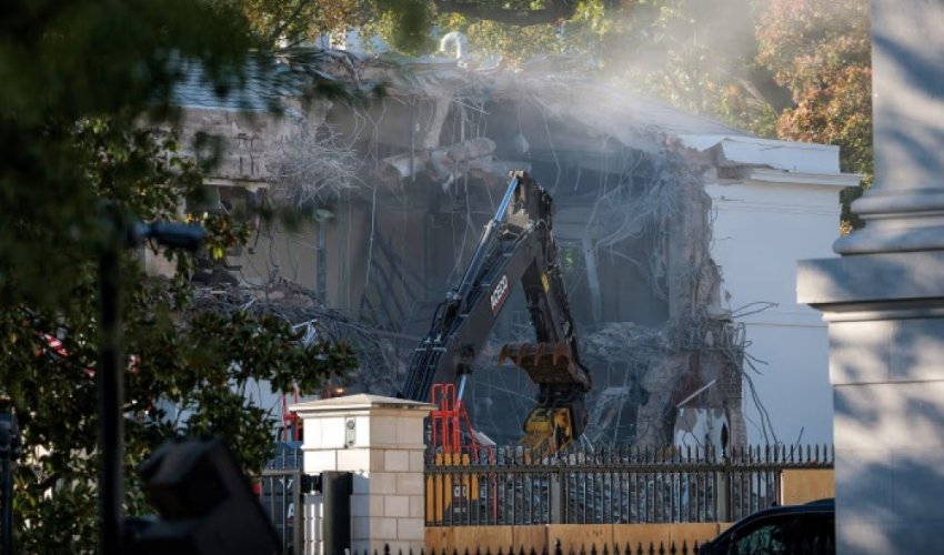 U.S. Treasury staff told not to film White House renovation