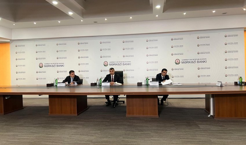 Azərbaycanda dollarlaşma aşağı düşüb Azərbaycanda dollarlaşma aşağı düşüb