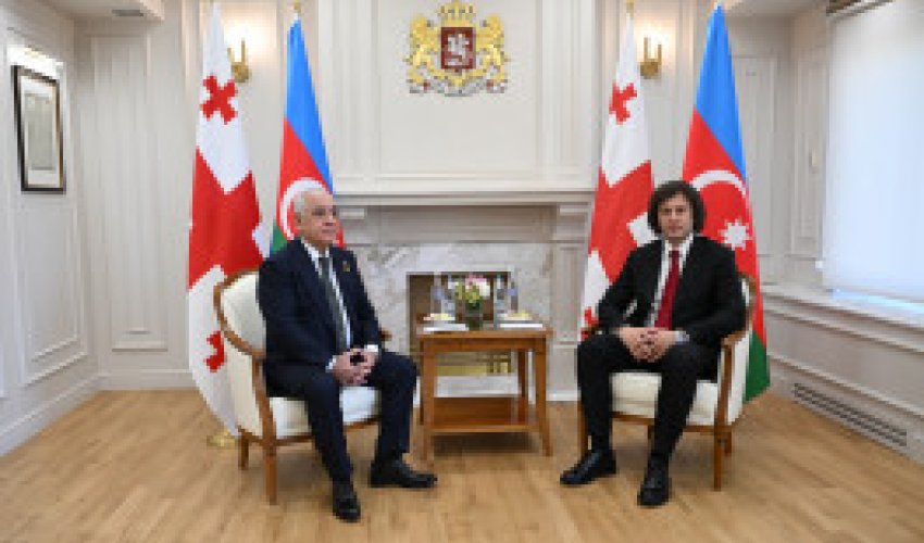 Əli Əsədov Tbilisidə İrakli Kobaxidze ilə görüşüb Əli Əsədov Tbilisidə İrakli Kobaxidze ilə görüşüb