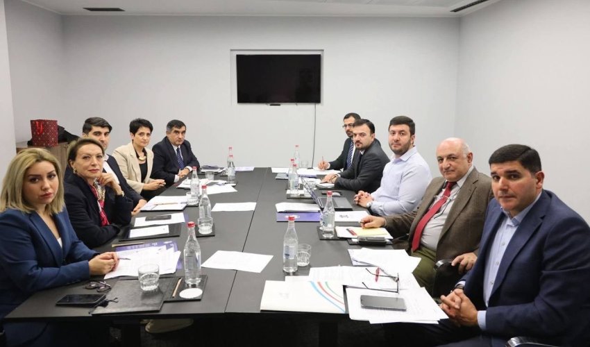 Azərbaycan və Ermənistan vətəndaş cəmiyyətləri nümayəndələrinin Yerevanda ikitərəfli dəyirmi masası baş tutub Azərbaycan və Ermənistan vətəndaş cəmiyyətləri nümayəndələrinin Yerevanda ikitərəfli dəyirmi masası baş tutub
