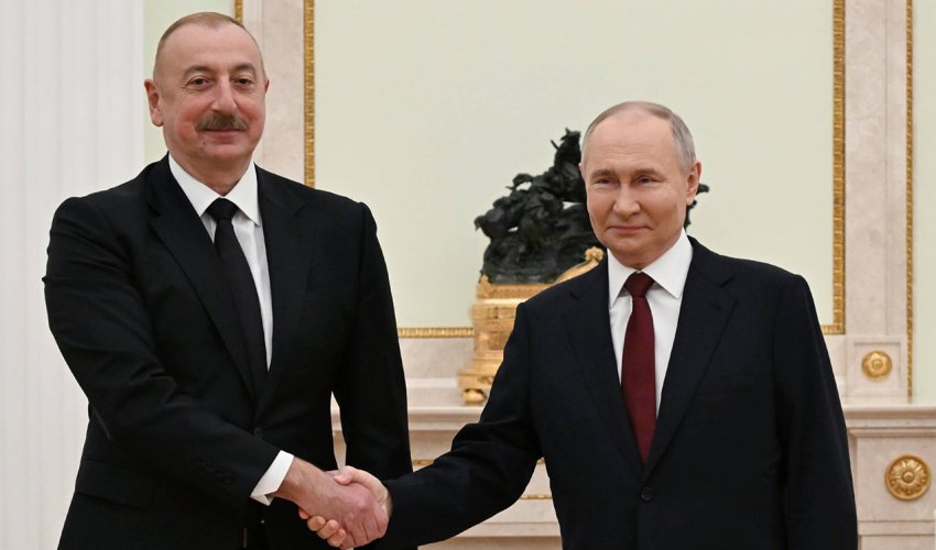 Putin Əliyevlə telefon danışığı aparıb Putin Əliyevlə telefon danışığı aparıb