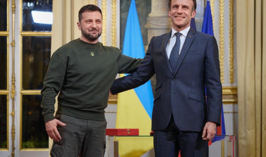 Макрон пообещал Украине зенитки и истребители Макрон пообещал Украине зенитки и истребители