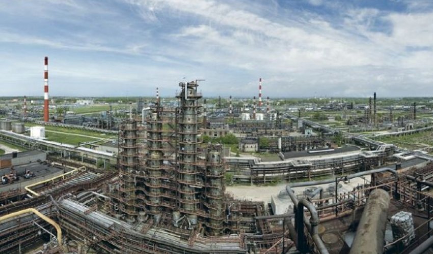 Очередной российский НПЗ остановился после атак украинцев Очередной российский НПЗ остановился после атак украинцев