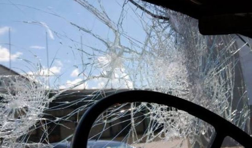 Bərdədə avtomobil arxa aşıb, sürücü ölüb Bərdədə avtomobil arxa aşıb, sürücü ölüb