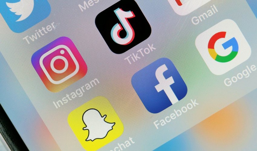 Еврокомиссия накажет трио соцсетей Еврокомиссия накажет трио соцсетей