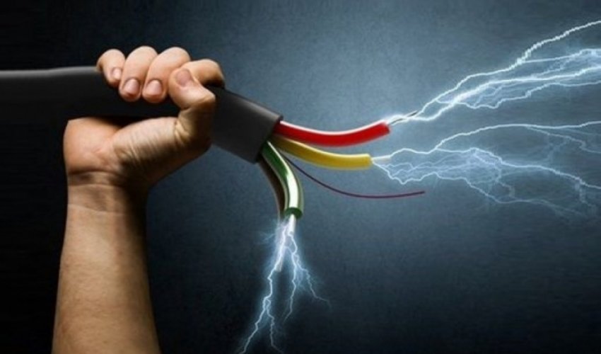 Beyləqanda 43 yaşlı kişini elektrik cərəyanı vurub Beyləqanda 43 yaşlı kişini elektrik cərəyanı vurub