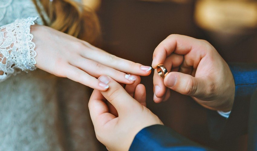 İmişlidə 16 yaşlı qızın nişan mərasiminin qarşısı alınıb İmişlidə 16 yaşlı qızın nişan mərasiminin qarşısı alınıb
