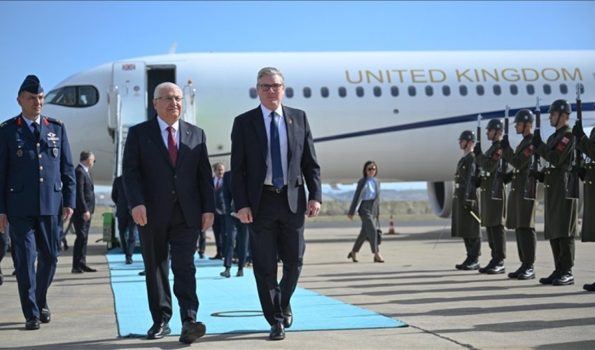 Starmer Türkiyəyə səfər edib