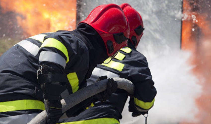 Binəqədi rayonunda baş verən yanğın söndürülüb - Yenilənib Binəqədi rayonunda baş verən yanğın söndürülüb - Yenilənib