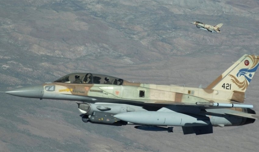 СМИ: Израиль нанес авиаудары по Газе СМИ: Израиль нанес авиаудары по Газе