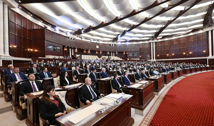 Milli Məclisdə beynəlxalq parlament konfransı işə başlayıb Milli Məclisdə beynəlxalq parlament konfransı işə başlayıb