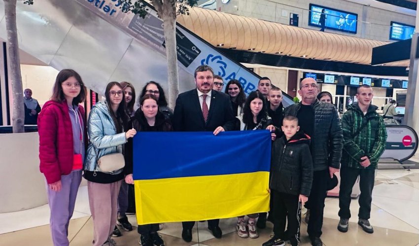Дети из Украины прибыли в Азербайджан Дети из Украины прибыли в Азербайджан