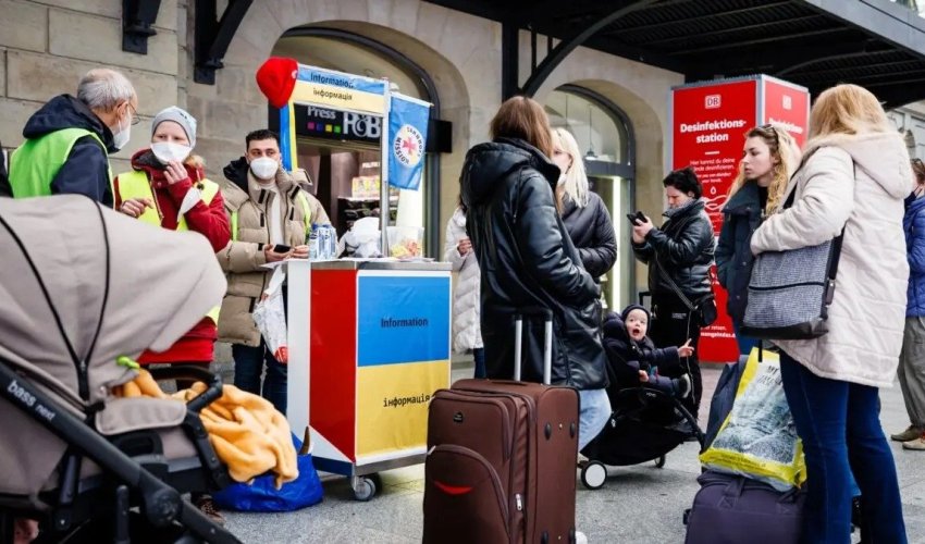 В Германии и Польше обеспокоены наплывом украинских беженцев В Германии и Польше обеспокоены наплывом украинских беженцев