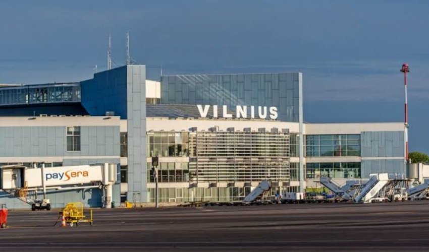 Vilnüs aeroportu hava şarlarına görə yenidən bağlanıb Vilnüs aeroportu hava şarlarına görə yenidən bağlanıb