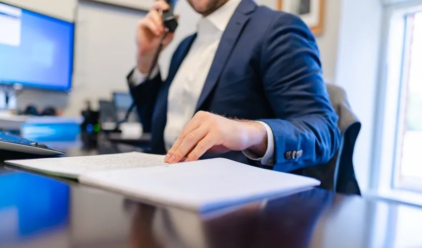 Deputat direktor seçimini mürəkkəb proses adlandırıraq nazirliyi tənqid edib Deputat direktor seçimini mürəkkəb proses adlandırıraq nazirliyi tənqid edib