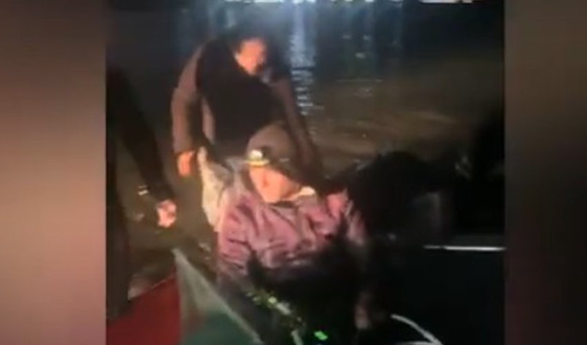 Xəzərdə köməksiz qalan balıqçılar xilas edilib - Video