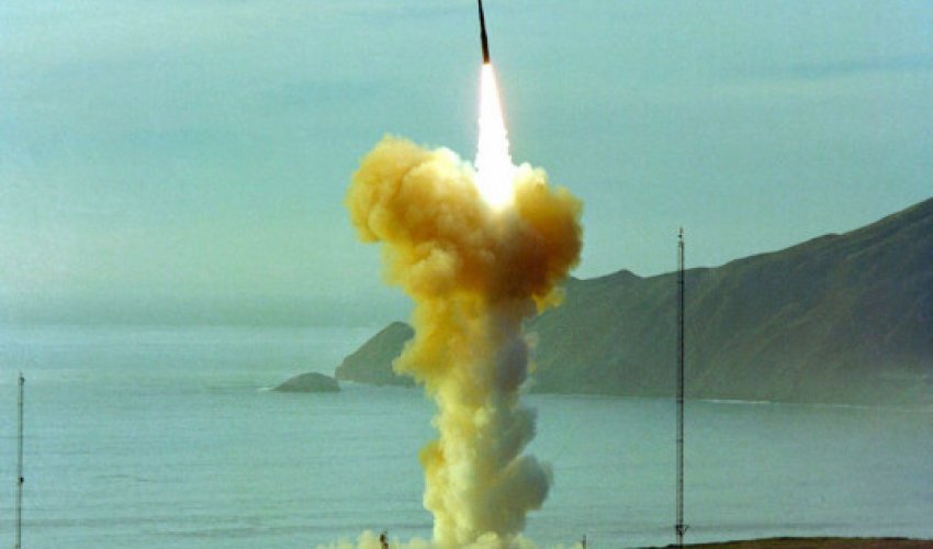 ABŞ ilk qitələrarası ballistik raket sınağını həyata keçirməyə hazırlaşır