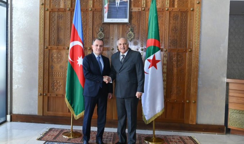 Azərbaycan və Əlcəzair XİN başçıları arasında görüş keçirilib