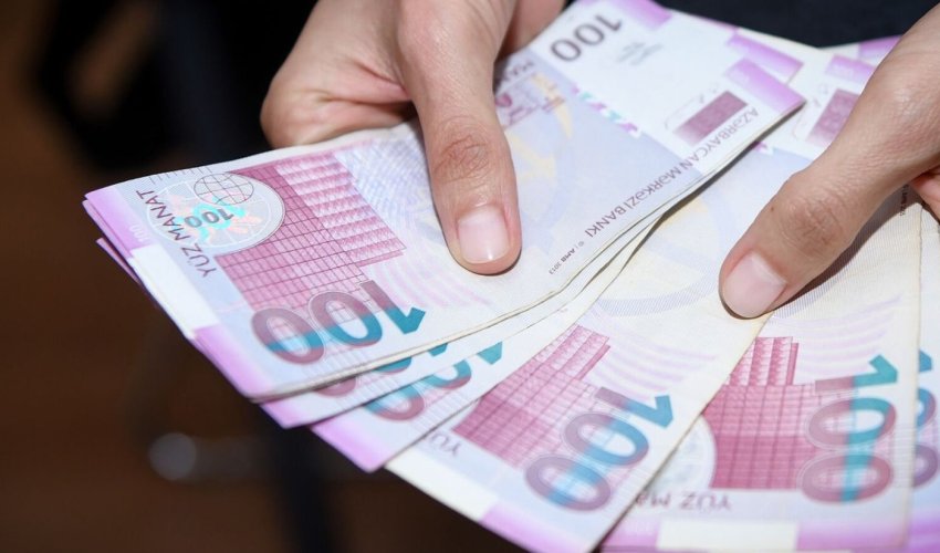 Azerbaijan to gradually raise income tax for the private sector