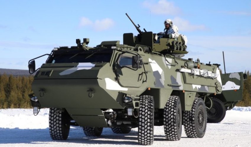 Латвия передала Украине бронетехнику